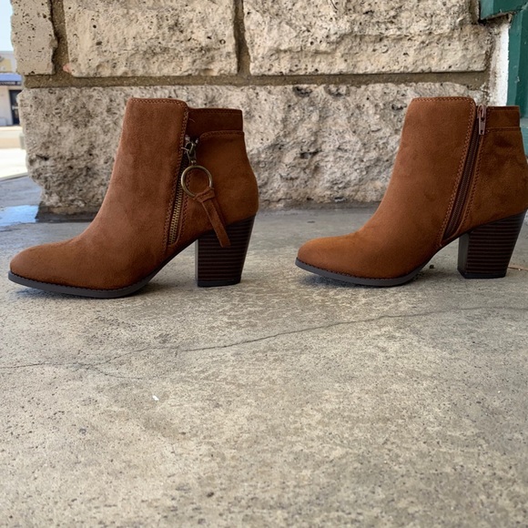 Soda Zipper Pull Cognac Suede Heel Ankle Bootie 6 - Picture 5 of 8
